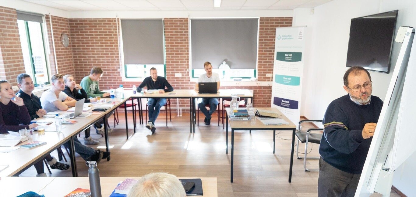 Gospelmissionbijbelschool hebronmissionamerongen shoot1 fotoniekstam 00458 3 20191210 062224 1366